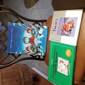 LOT 3 CHRISTMAS BOOKS RAGGEDY ANN & ANDY'S CHRISTMAS EVE PEANUTS SNOOPY SANTA